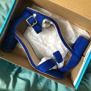 NEW Royal Blue Heels - Sz 8.5